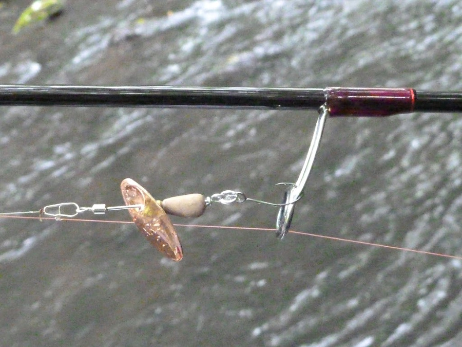 Smith AR-S Single Hook Spinner hooked to rod guide