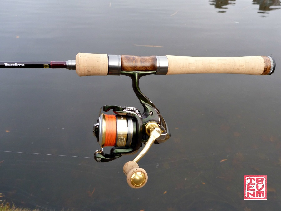 Tenryu Rayz Alter grip and reel seat.